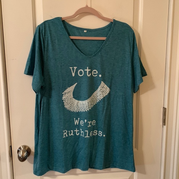 NWOT Vote. We’re Ruthless. Ruth Bader Ginsburg lace collar graphic tee sz3XL - Picture 1 of 6